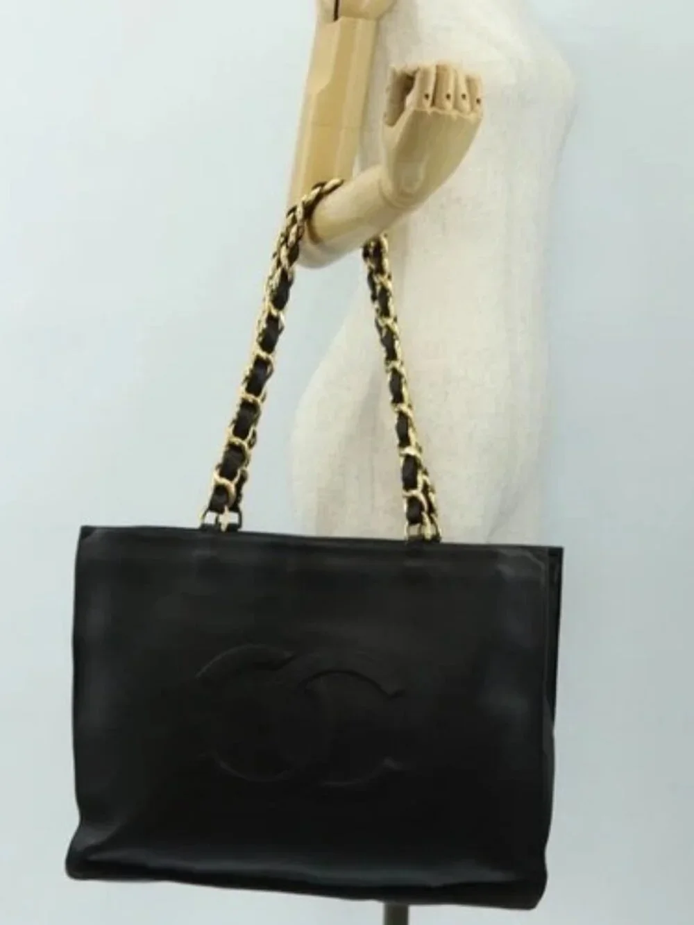 CHANEL Chain Tote Bag Leather Black Gold CC Auth 180487SAV